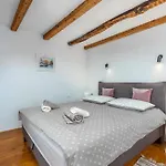 Vikendica House Bepina